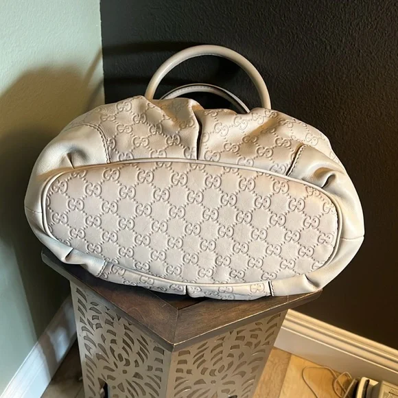 🛑 1 hour sale. Gucci, Cream Ivory Leather Gucci Handbag, w/ COA - Picture 15 of 16